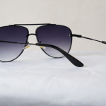 5G143 black double-bridge navigator sunglasses for men front view